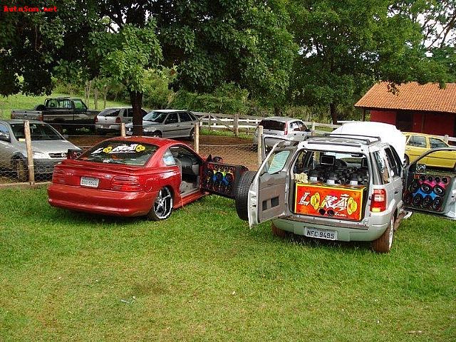 MUSTANG_LOKO_REVOLUTION_VS_ECOSPORT_BURGUESINHA_G