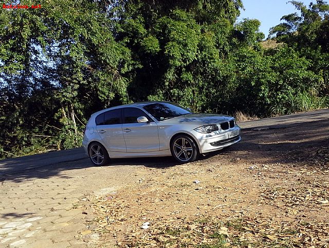 Bmw_118i
Com_rodas_aro_18"